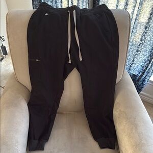 Figs black jogger scrub pants